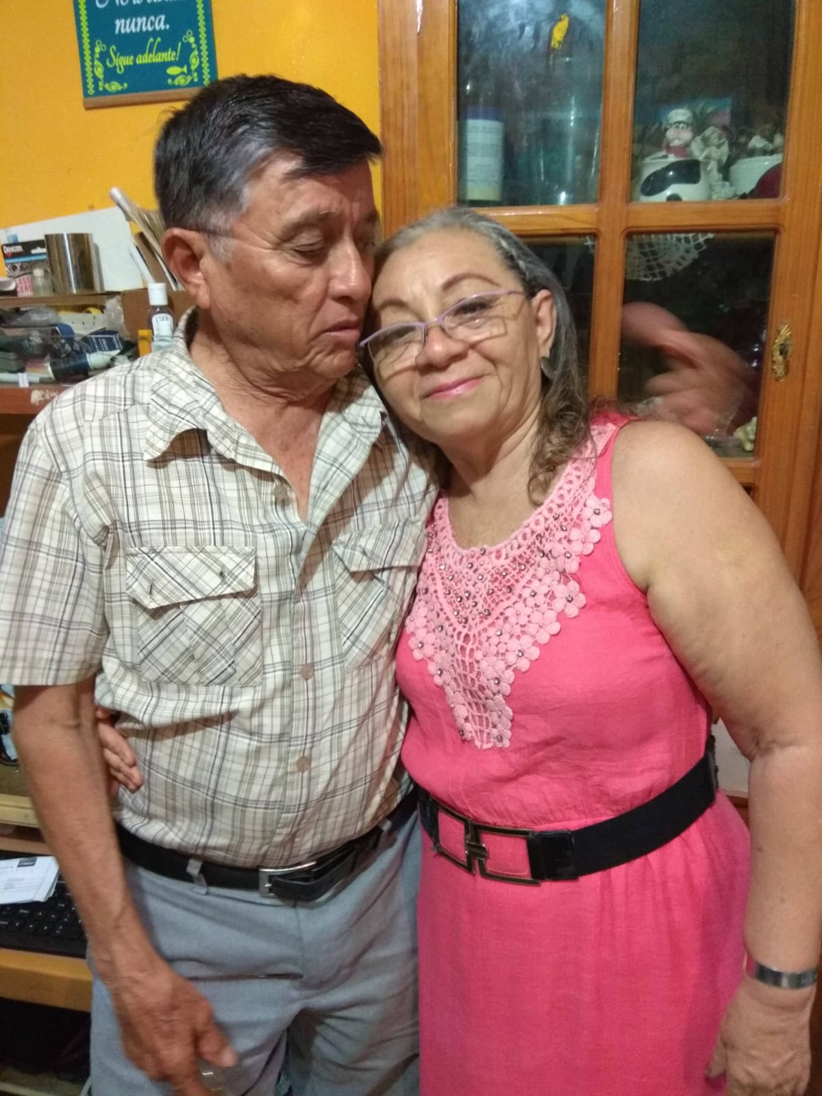 Roger y Rosy en casa